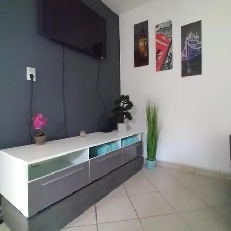 Holiday home Greta Apartman *