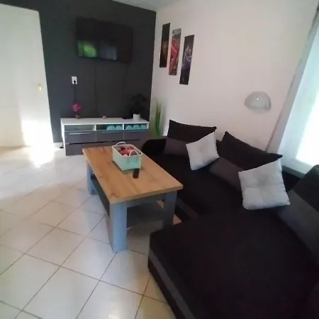 Gréta Apartman Casa vacanze *